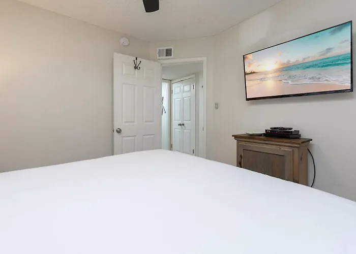 Island Winds West 777 Aparthotel